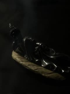 A custom plate and reclining Buddha setのサムネイル
