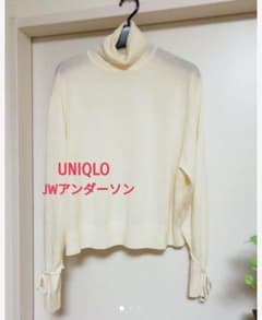 ユニクロ　UNIQLO JWアンダーソン　S　　タートルネックのサムネイル
