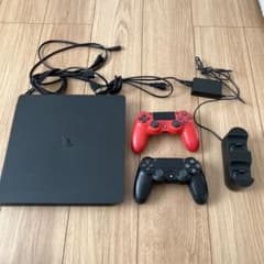PlayStation 4 本体 コントローラー2個 充電スタンド付のサムネイル