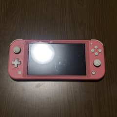 Nintendo Switch Lite 本体 コーラルのサムネイル