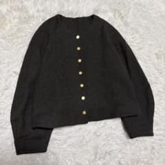 alors コンスタンス オリーブ ノーカラージャケット 金ボタン M～L alors コンスタンス オリーブ ノーカラージャケット 金ボタン M～L