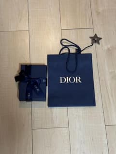 Dior ネイビー ギフトボックス　紙袋　ショッピングバッグのサムネイル