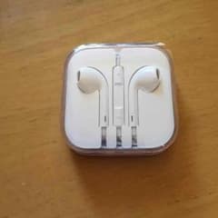 iPhone  イヤホンのサムネイル