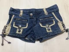 美品⭐︎d.i.a.ファー付きダークデニムショートパンツ26 美品⭐︎d.i.a.ファー付きダークデニムショートパンツ26 - メルカリ