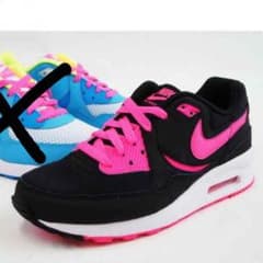 ぴな様専用 NIKE AIR MAX LIGHT 24cmのサムネイル