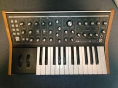 Moog SUBSEQUENT 25 アナログシンセサイザーのサムネイル