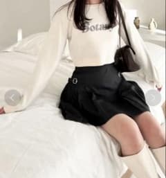 Heather 白　ニット　ショート丈のサムネイル