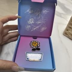 FANTASTICS ピンバッジのサムネイル