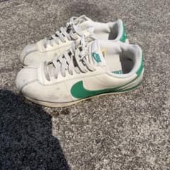 NIKE Cortez DM4044-104 ホワイト グリーン 27cmのサムネイル
