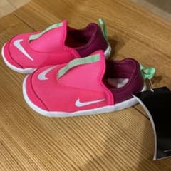 NIKEのサムネイル