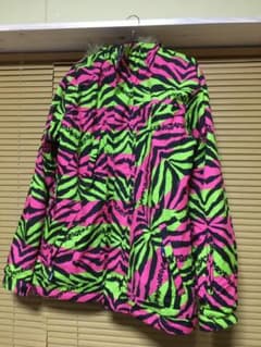 新品・未使用のウェアLサイズのサムネイル