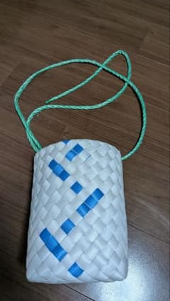 PPバンドかご(ベルト通し付き)、白青のサムネイル