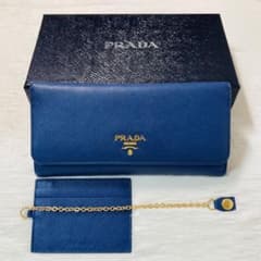 本日限定値下げ　PRADA プラダ　長財布　パスケース　箱　タグ　ギャンティ　紺 本日限定値下げ PRADA プラダ 長財布 パスケース 箱 タグ ギャンティ