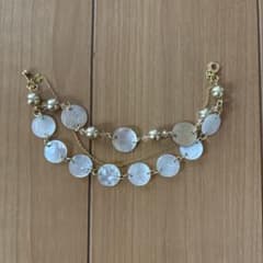 シェル風モチーフ ゴールドカラー ブレスレットのサムネイル
