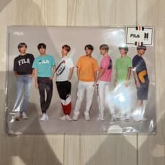 BTS FILA コラボ　クリアファイルのサムネイル
