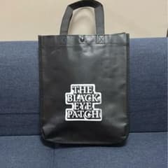 BLACK EYE PATCH ブラックアイパッチ　ロゴ ラベル トートバッグのサムネイル
