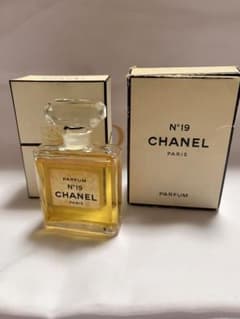 CHANEL N°19 パルファム 28mlのサムネイル