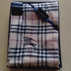 BURBERRY ウール100%ひざ掛け - メルカリ