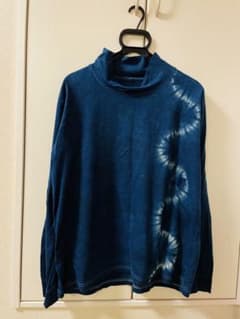 綿ハイネック長袖Tシャツ　天然灰汁発酵建て波模様藍染めのサムネイル