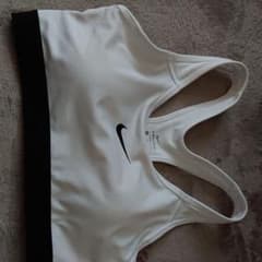NIKE スポーツブラ Ｌsizeのサムネイル