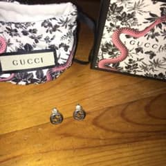 GUCCI ロゴ ピアスのサムネイル