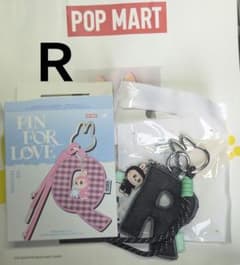 m*＊様 【正規品】イニシャル "Ｒ" ラブブチャーム　 PIN FOR LOVのサムネイル