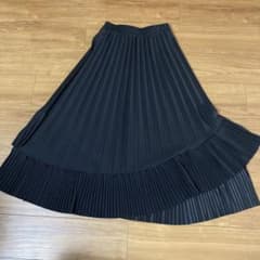 ブラックプリーツロングスカート フリル付きのサムネイル