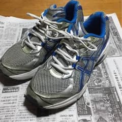 運動靴のサムネイル