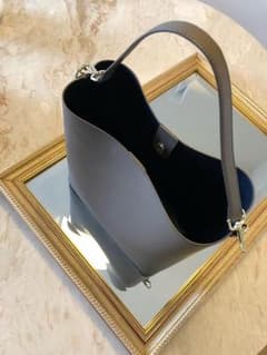 ひろ様専用   イタリア  トートバック 定価¥24840のサムネイル