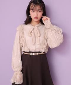 NICE CLAUP vintage風ボウタイレースブラウスのサムネイル