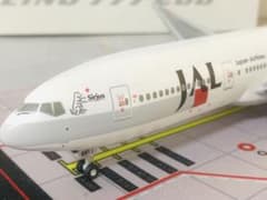 昭和ろくお纏め‼️日航初代２代目鶴丸塗装機２機セット(７６７と７７７) 昭和ろく様専用お纏め‼️日航初代2代目鶴丸塗装機2機セット(767と