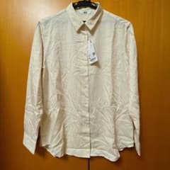 ユニクロ　ブラウス　新品のサムネイル