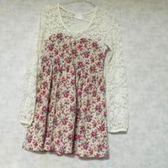 花柄ワンピースのサムネイル