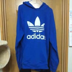 adidasパーカーのサムネイル