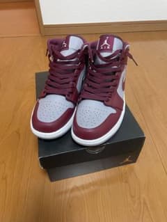 Air Jordan MIDのサムネイル