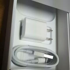 【純正品】新品♡ iPhone / iPad  アダプタ ケーブル 充電器のサムネイル
