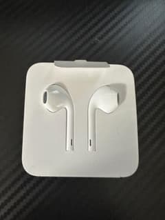 Apple 純正イヤホンのサムネイル