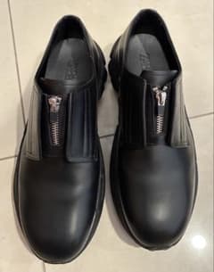 【極美品/レア】ZARA×vibram フロントジップレザーシューズ　42 極美品/レア】ZARA×vibram フロントジップレザーシューズ 42 - メルカリ