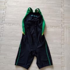 ナイスこまどりスポーツクラブ　水着のサムネイル