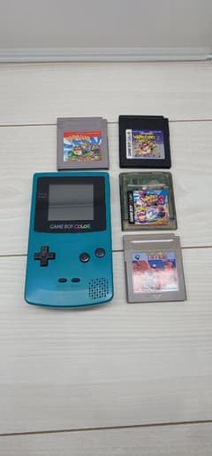 値下げ！Nintendo　任天堂　ゲームボーイカラー　本体　ソフト3本セット！のサムネイル
