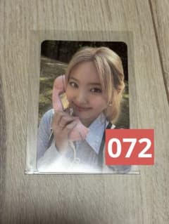 TWICE ナヨン Between 1 & 2 トレカ 072のサムネイル