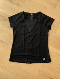【値引き中　25日まで】ROXY レディース　半袖黒Tシャツ　Sのサムネイル