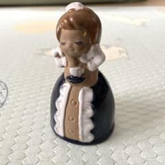 陶器製女性フィギュア 鈴付き アンティーク雑貨 Maxwell ブレンドの