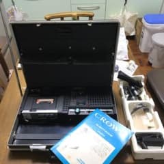クラウン株式会社　CRC-9980F  トランク型ラジオ　乾電池の液漏れの痕ありのサムネイル