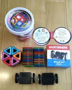 MAGFORMERSマグフォーマー　マグネットブロック96ピースとホイールセットのサムネイル