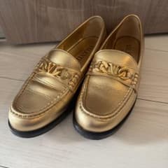 valentino ゴールド ローファー 37.5 - メルカリ