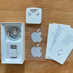 iPhone 純正 イヤホン　充電器　未使用のサムネイル