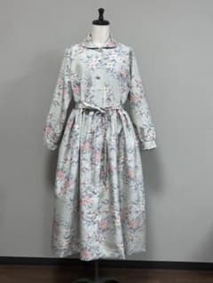 ♪着物リメイク♪ 可憐な花模様の紬　ウエスト切り替　コートワンピース ♪着物リメイク♪ 可憐な花模様の大島紬 ウエスト切り替 コート