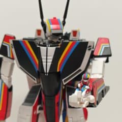 マクロス 1/60 完全変形 VF-1J バルキリー マクロス30周年塗装機 ARCADIA 1/60 完全変形 VF-1J マクロス30周年塗装機 - メルカリ