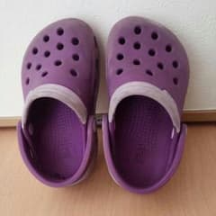 crocsのサムネイル